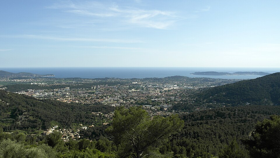 Panorama de La Valette-du-Var et de la mer